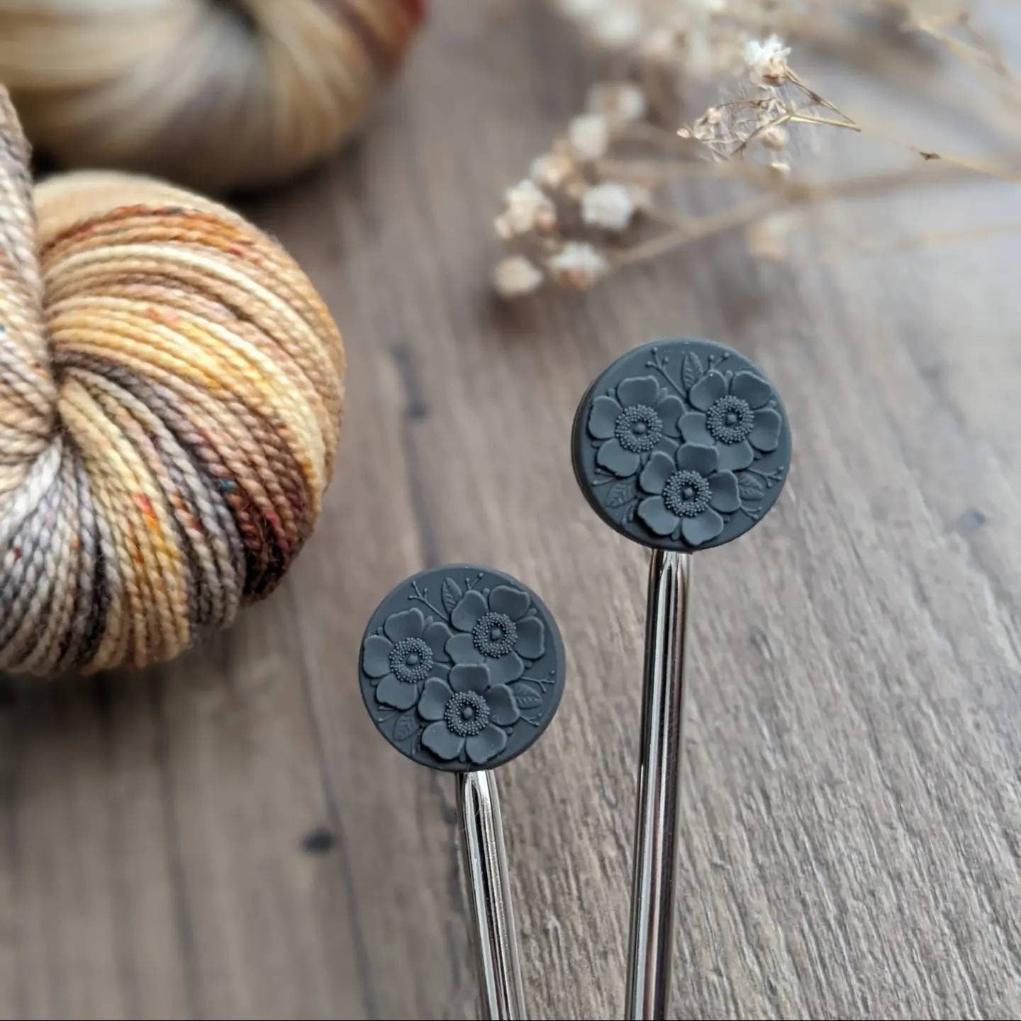 Needle Protectors - Floral Disk Charcoal